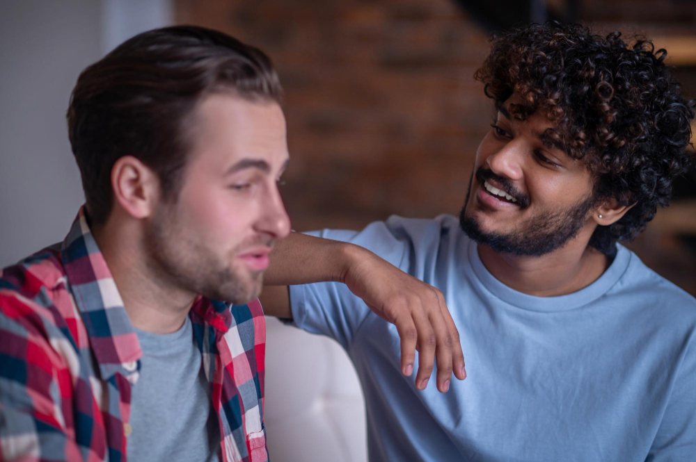 Gay Dating Advice for Men at Chat Lines